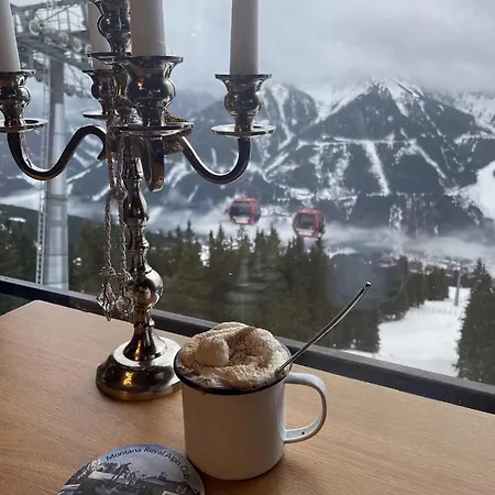 Bear Hutte Near Billa