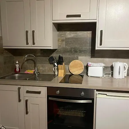 Bear Hutte Near Billa דירה *