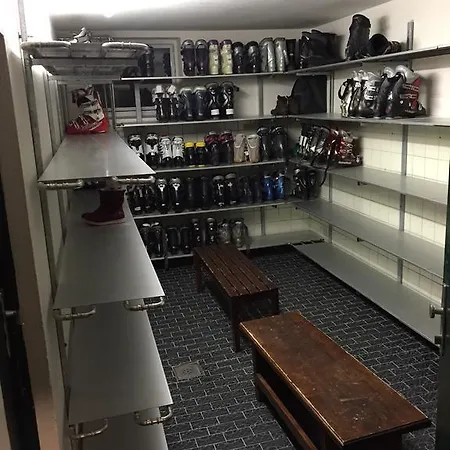 Bear Hutte Near Billa